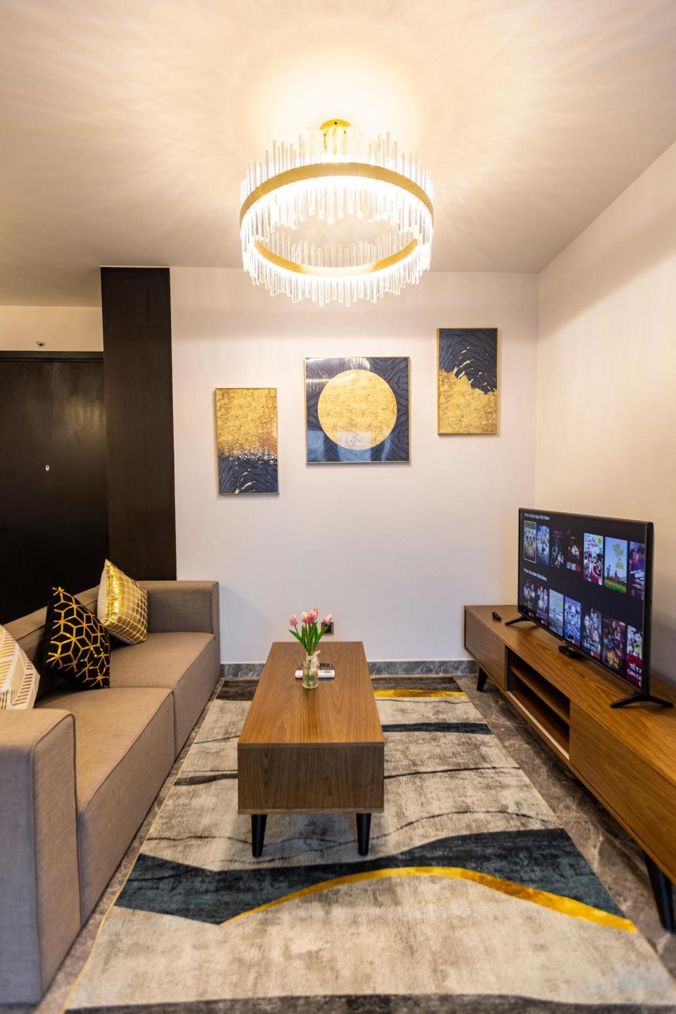 Luxury Gold - D1mension & Zenity In District 1
