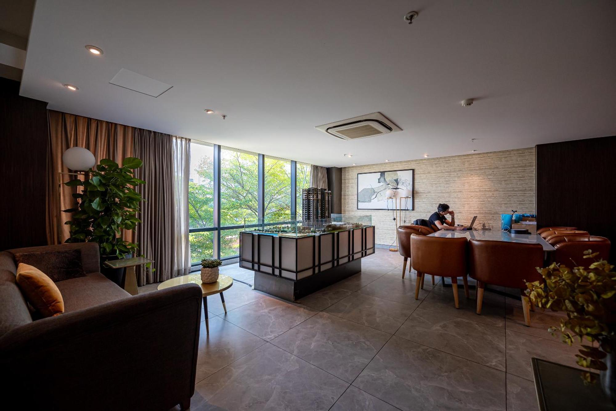 Căn hộ Luxury Gold 86 : D1- Mension , Rooftop Pool - District 1 TP. Hồ Chí Minh